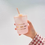 Gobelet tendance avec paille intégrée et couvercle amovible - Rose