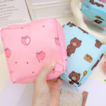 Pochette Discrète pour Serviettes Hygiéniques 🌸 – Compacte, Pratique & Stylée – Image 5