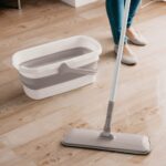 Rovus Set de Nettoyage 3 en 1 – Seau pliable, raclette et serpillière multifonction – Image 2