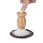 brosse pour barbe avec support argenté